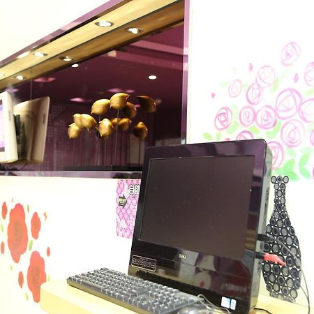 V8 Hotel Xicun Subway Branch Kanton Exterior foto