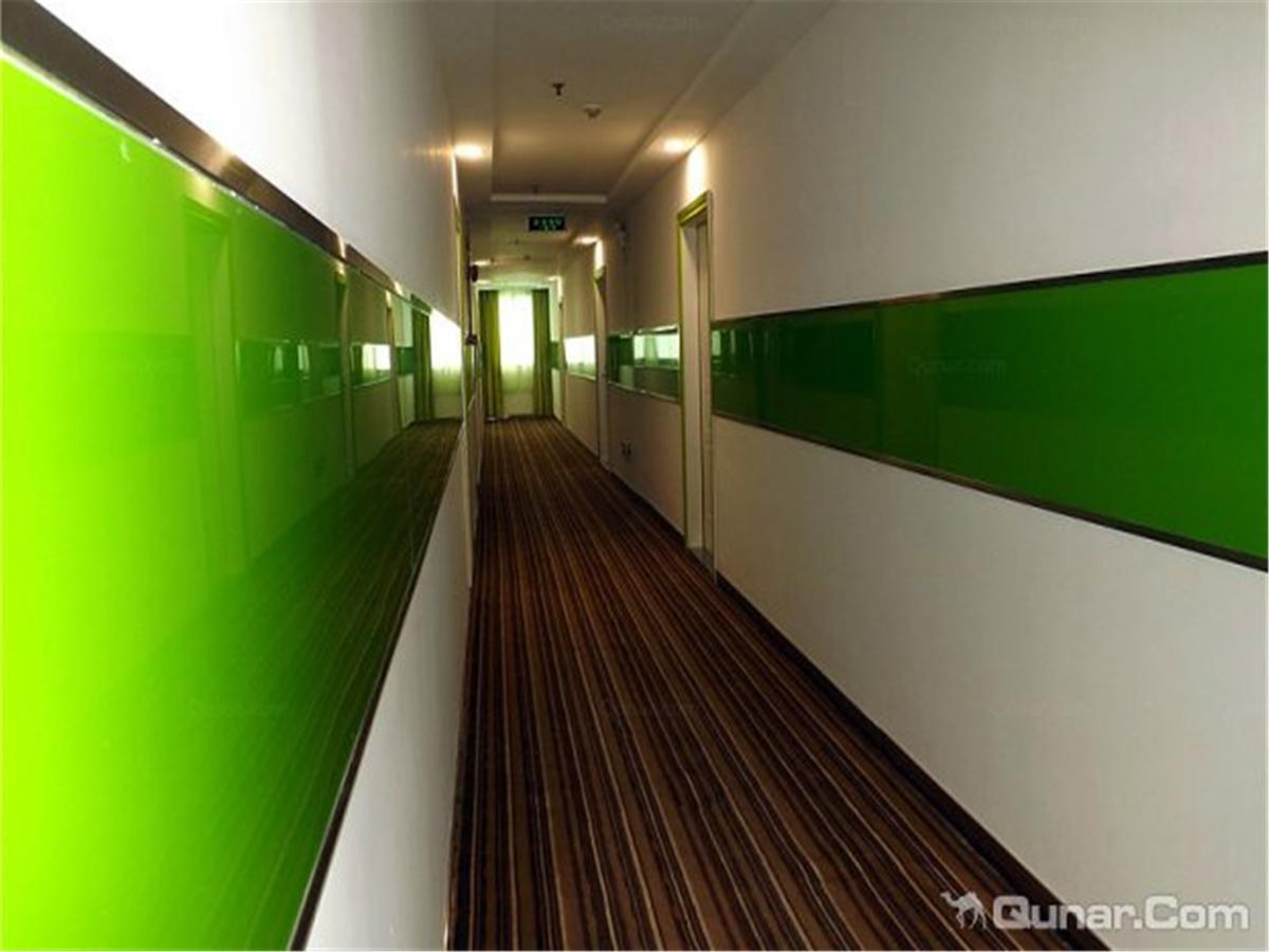 V8 Hotel Xicun Subway Branch Kanton Exterior foto